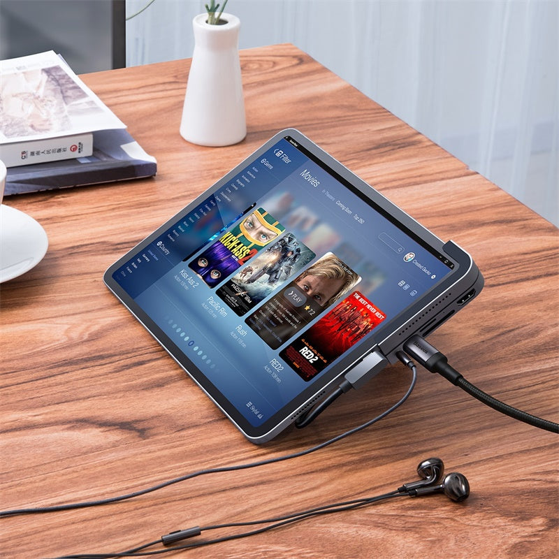 iPad Pro USB C Hub Compatible with iPad Pro 2018. 6 in 1 Aluminum ducking station. - InfinityAccessories017
